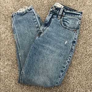 Abercrombie the mom high rise jeans